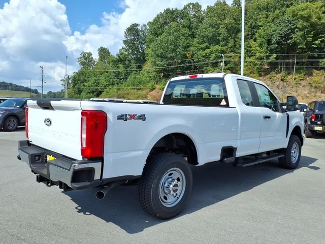 New 2027 White Ford XL image 10