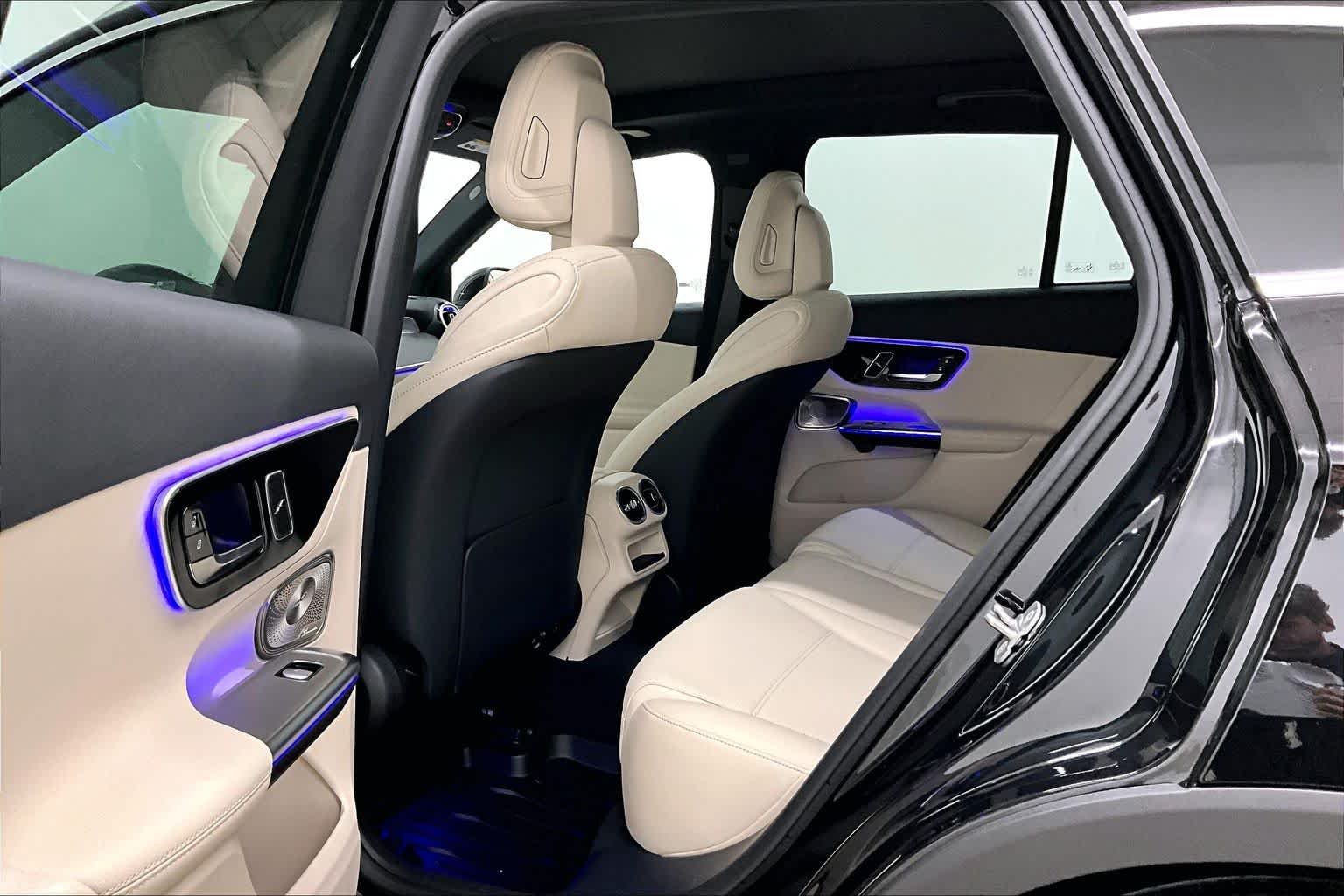 New 2026 Obsidian Black Metallic Mercedes-Benz GLC 300 image 19