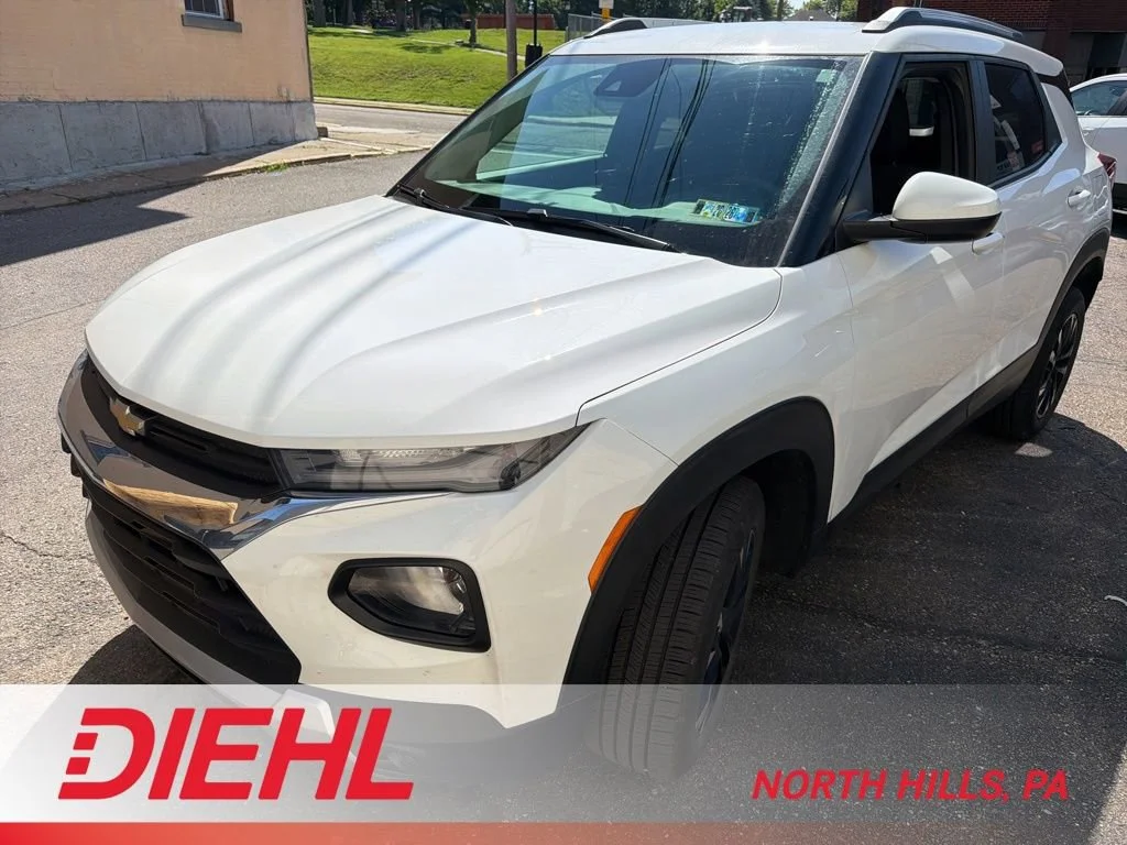 Used 2023 Summit White Chevrolet LT image 1