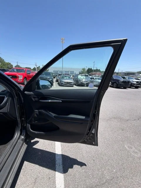 Used 2021 Black Kia LX image 17