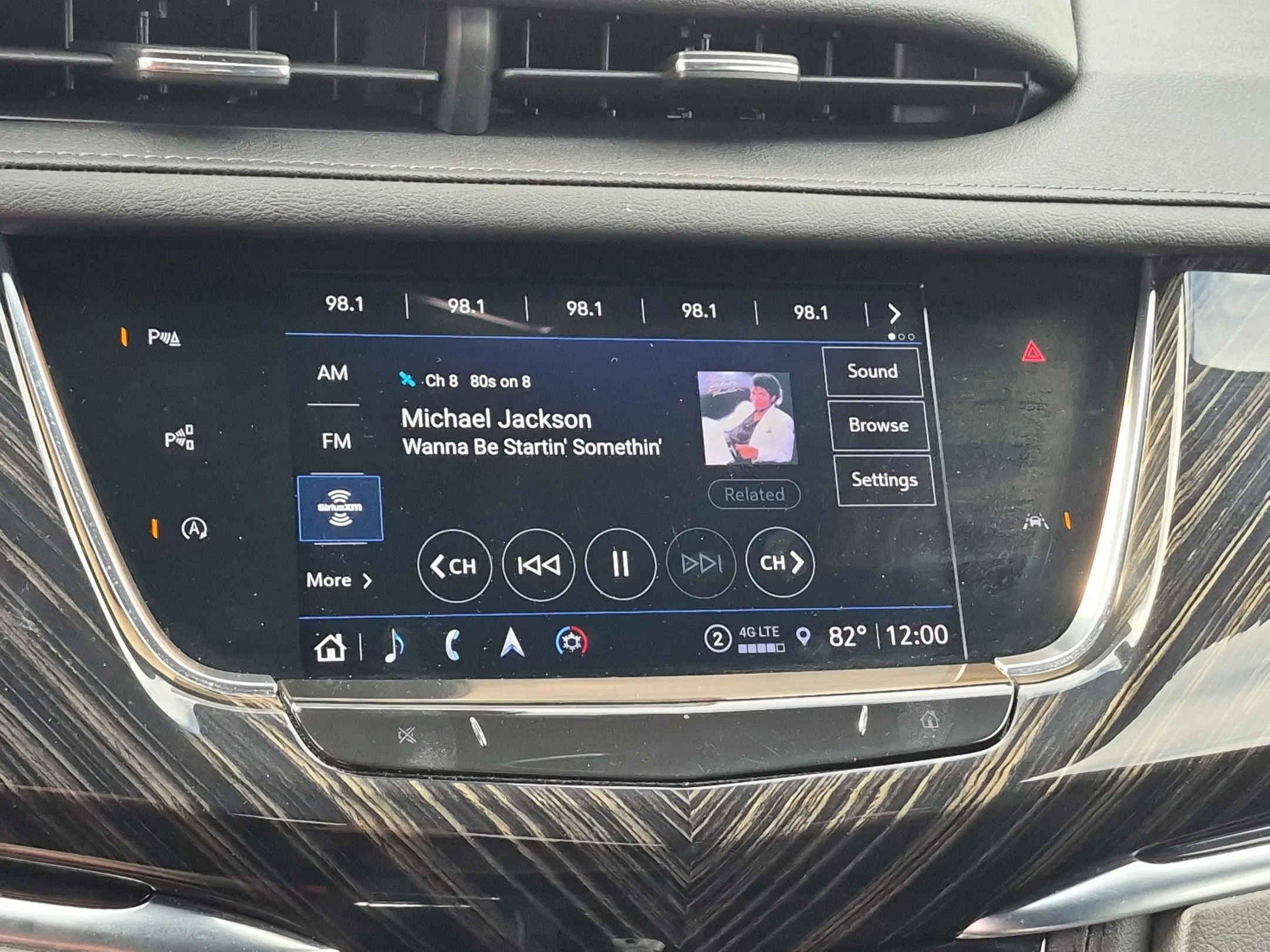 2023 Cadillac XT6 Premium Luxury - Photo 12