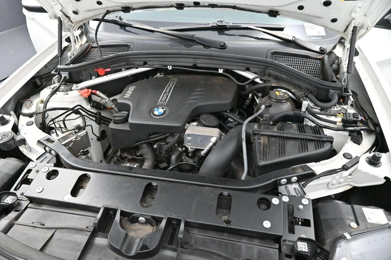 Used 2017 Alpine White BMW xDrive28i image 32