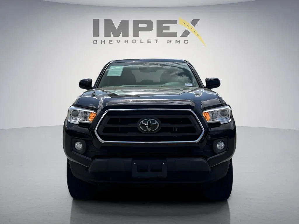 Used 2021  Toyota SR image 8