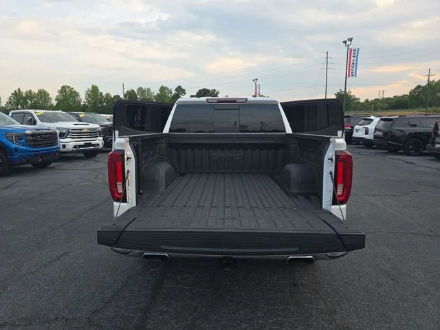 Used 2019 White GMC SLT image 13
