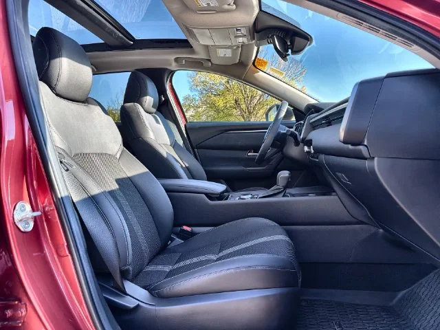 Used 2026 Red Mazda Preferred image 26