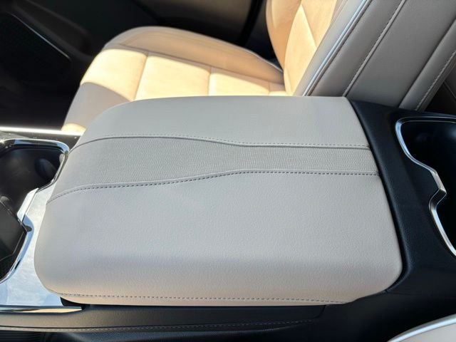 New 2026 Summit White Buick Preferred image 30