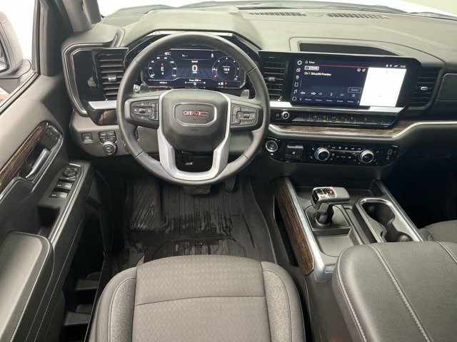 Used 2024 Summit White GMC Elevation image 14