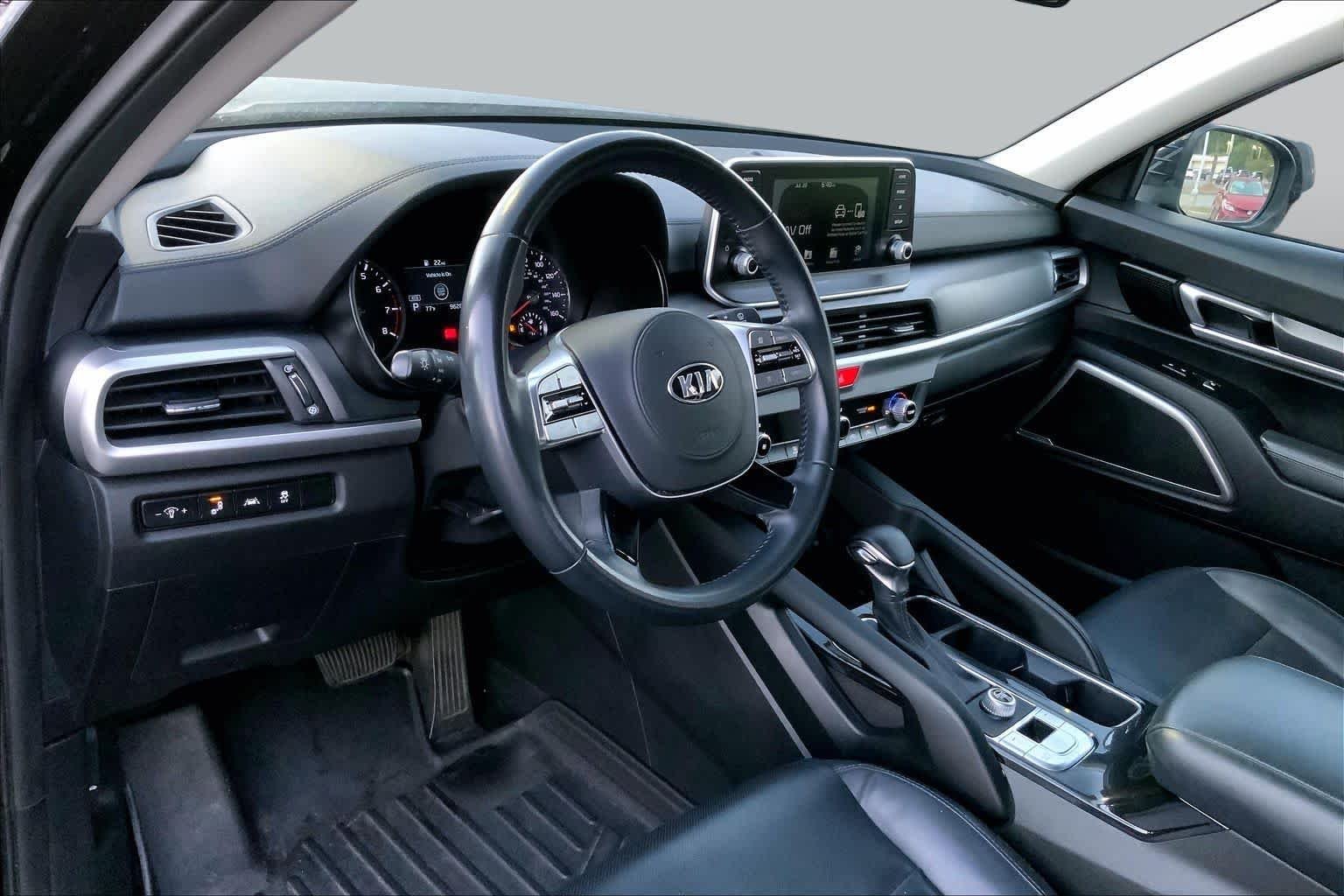 Used 2020 Ebony Black Kia LX image 17