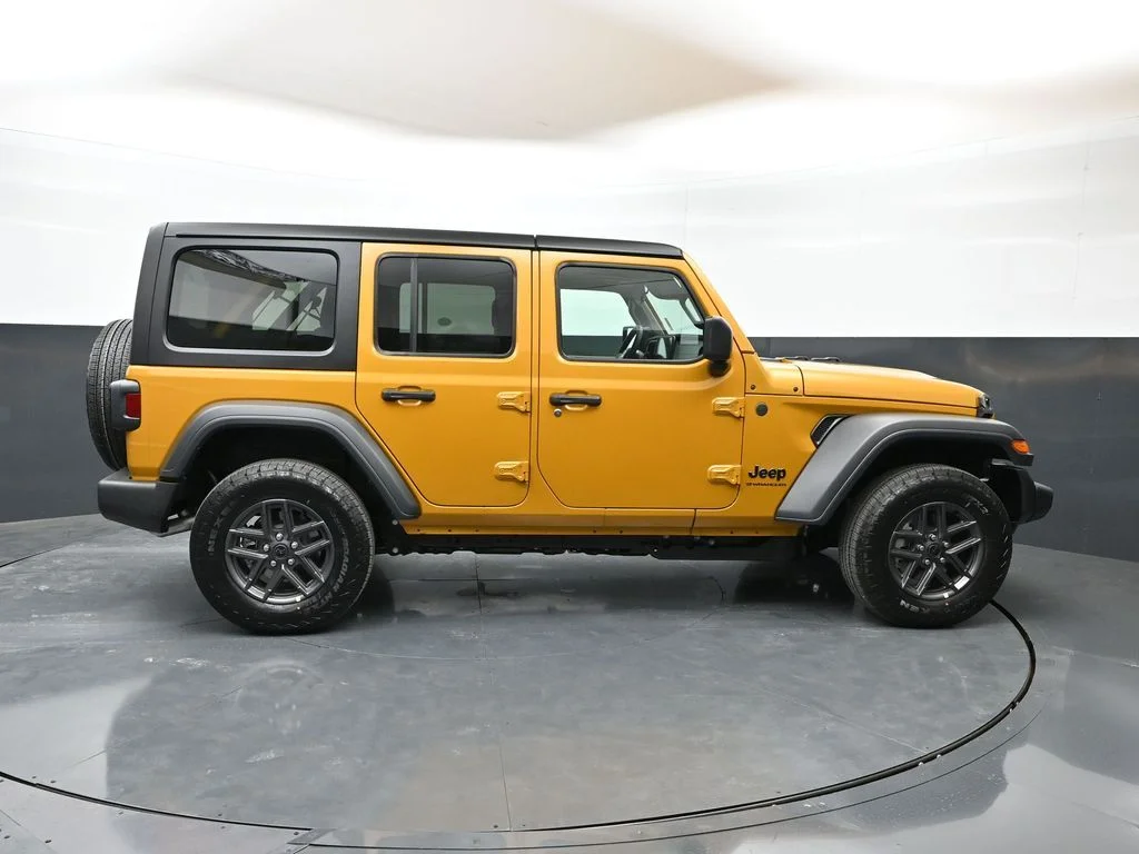 New 2026 Goldilocks Exterior Paint Jeep Sport S image 31