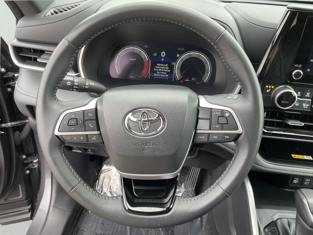 Used 2025 Gray Toyota XSE image 21