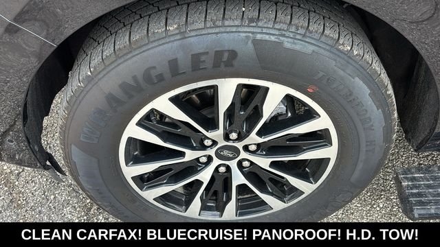 Used 2025 Agate Black Metallic Ford Platinum image 34