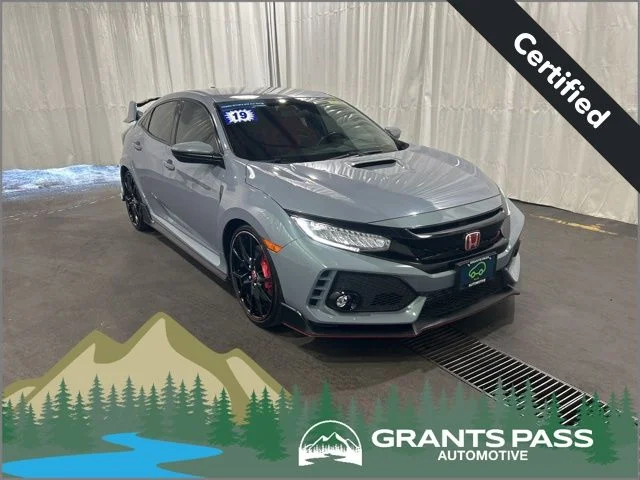 2019 Honda Civic Type-R Touring's photo