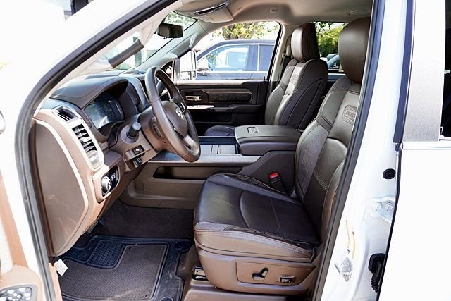 Used 2025 White Ram Limited image 18