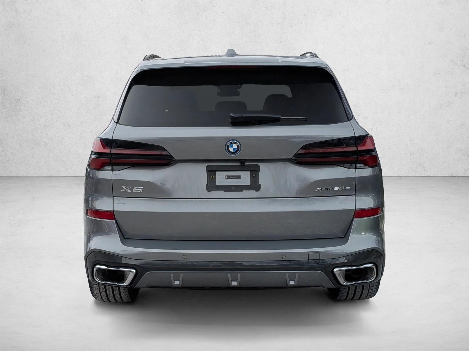 Used 2026 Skyscraper Grey Metallic BMW xDrive50e image 8
