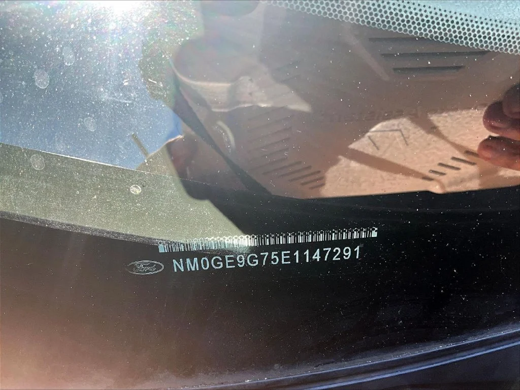 Used 2014  Ford Titanium image 33