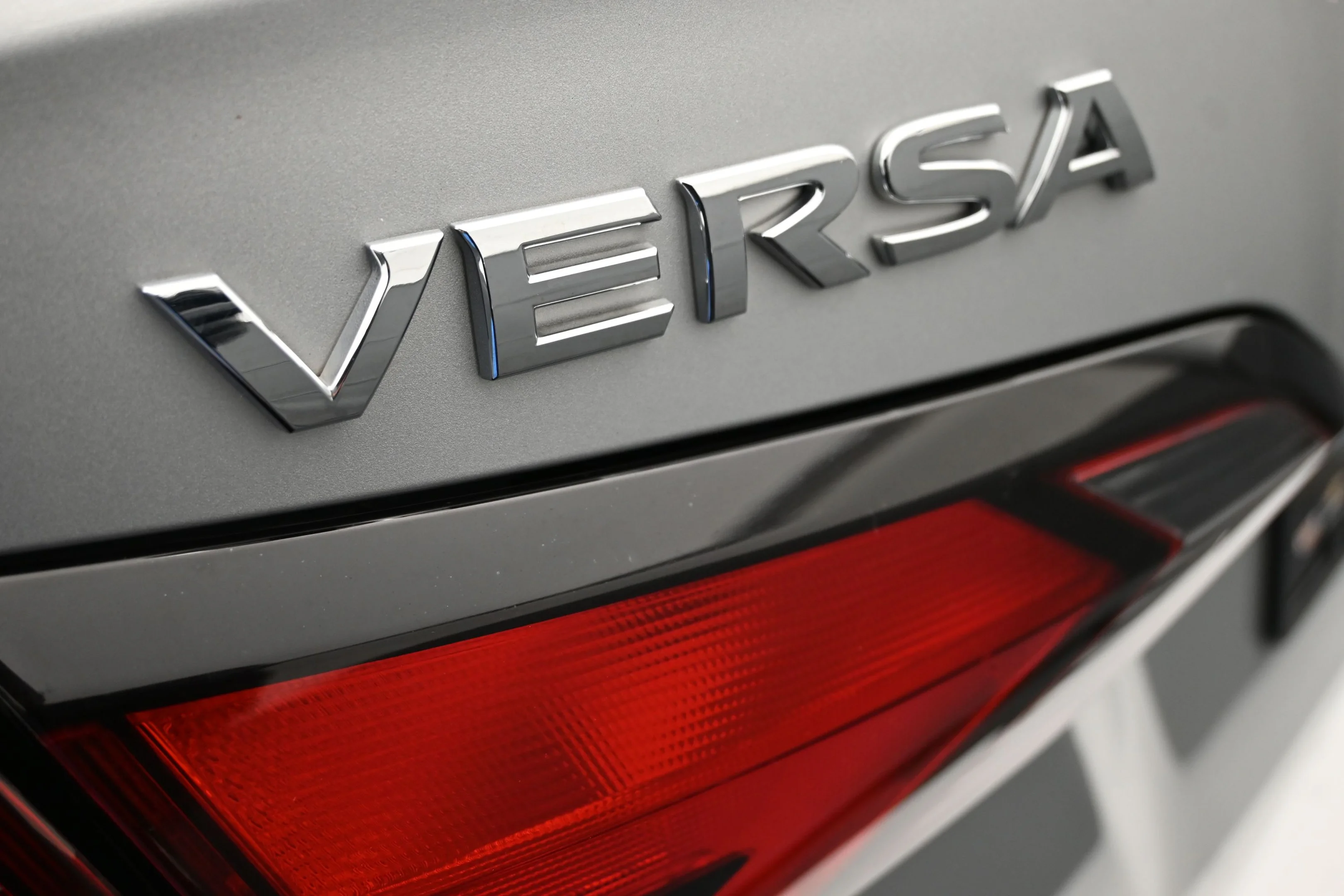 Used 2025 Brilliant Silver Metallic Nissan SV image 25