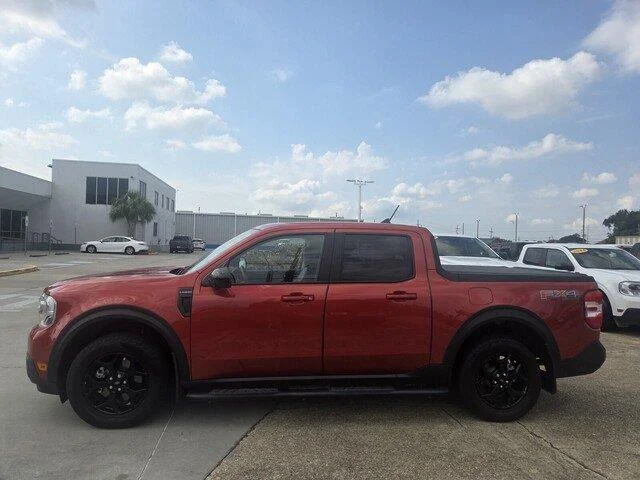 Used 2024 Hot Pepper Red Metallic Tinted Clearcoat FORD LARIAT image 2