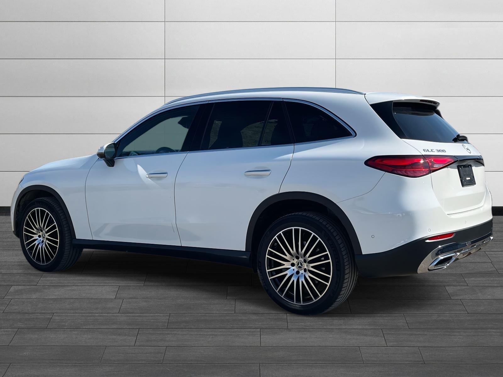 Used 2026 WHITE Mercedes-Benz GLC 300 image 5