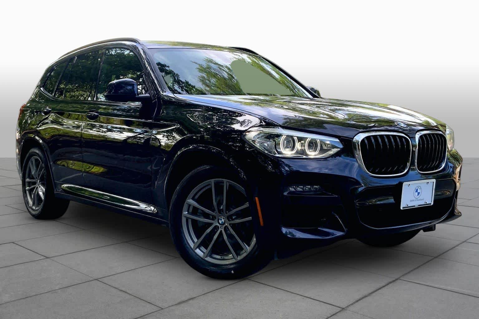 Used 2020 Carbon Black Metallic BMW xDrive30i image 2
