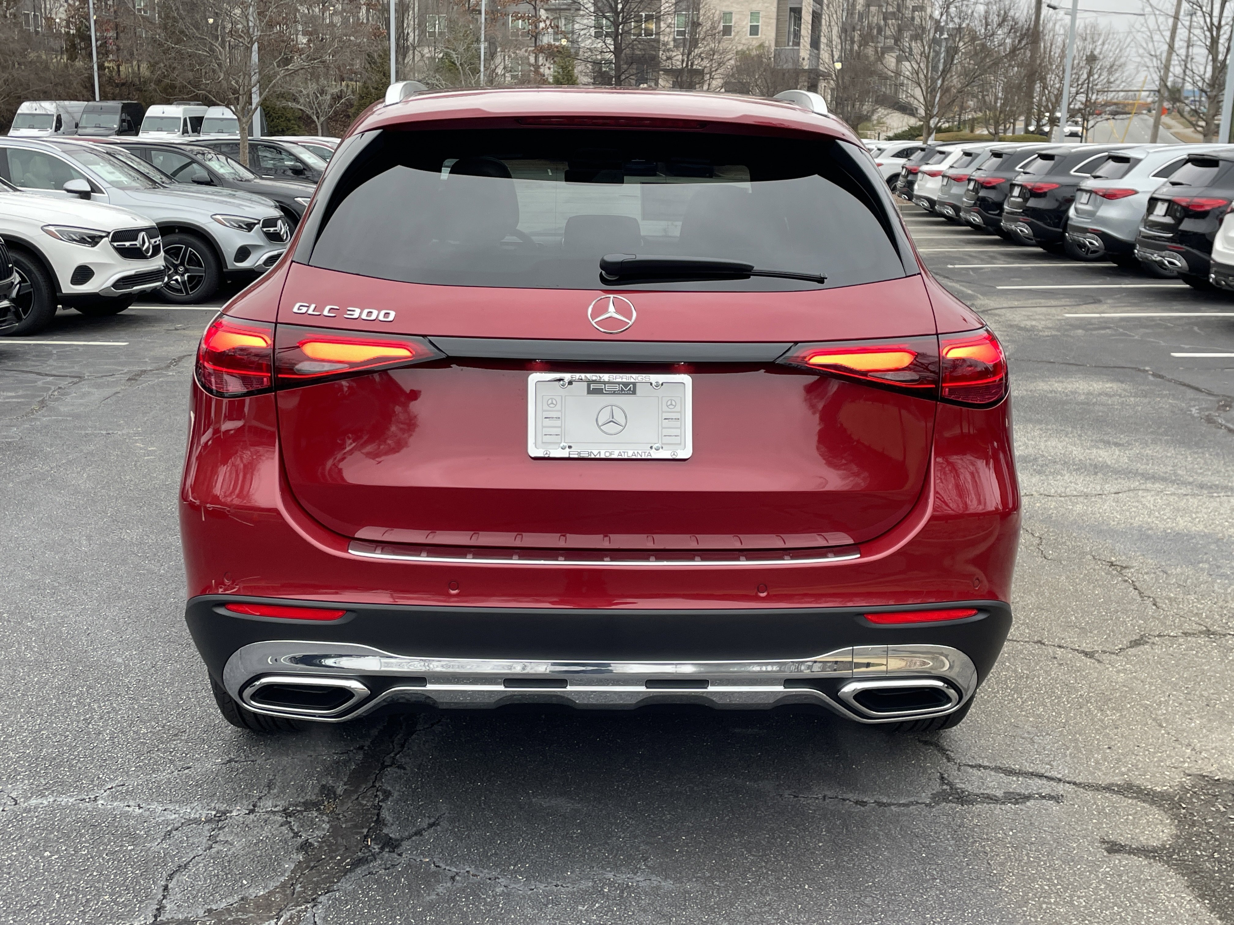 New 2026 MANUFAKTUR Patagonia Red Metallic Mercedes-Benz GLC 300 SUV image 7