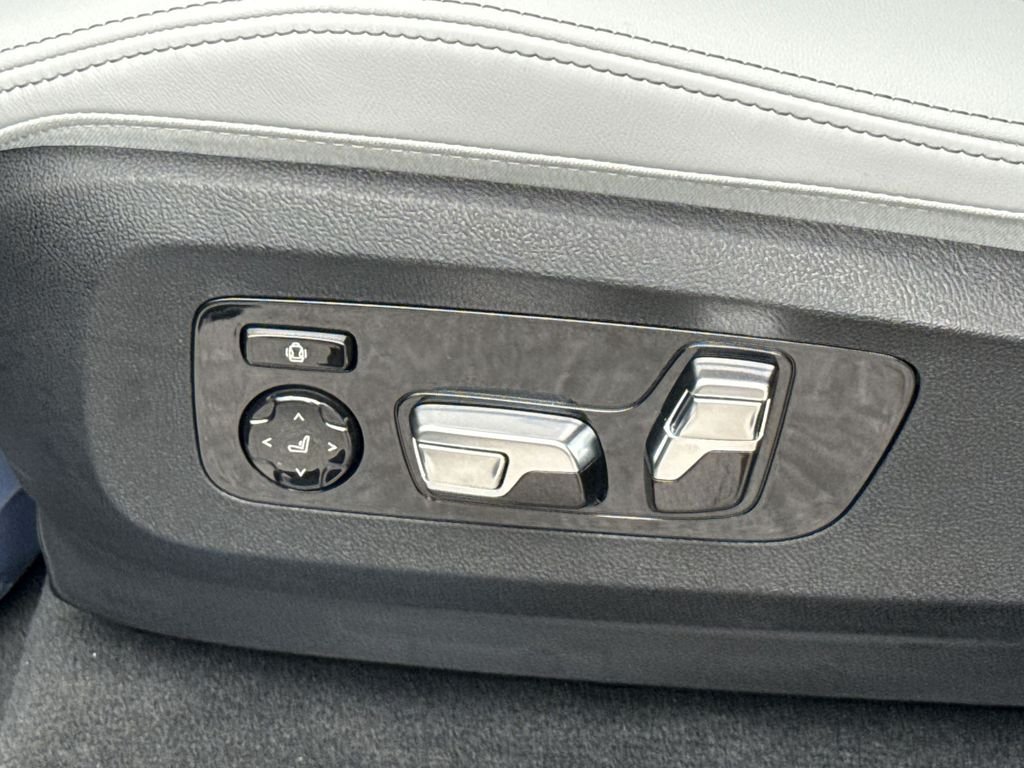 New 2027 Carbon Black Metallic BMW xDrive40i image 12