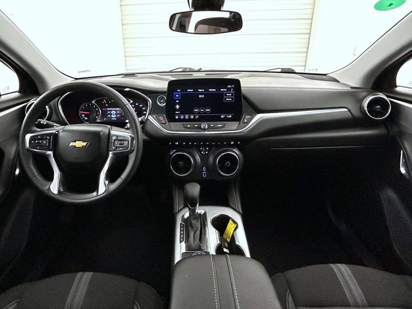 Used 2025 White Chevrolet LT image 13