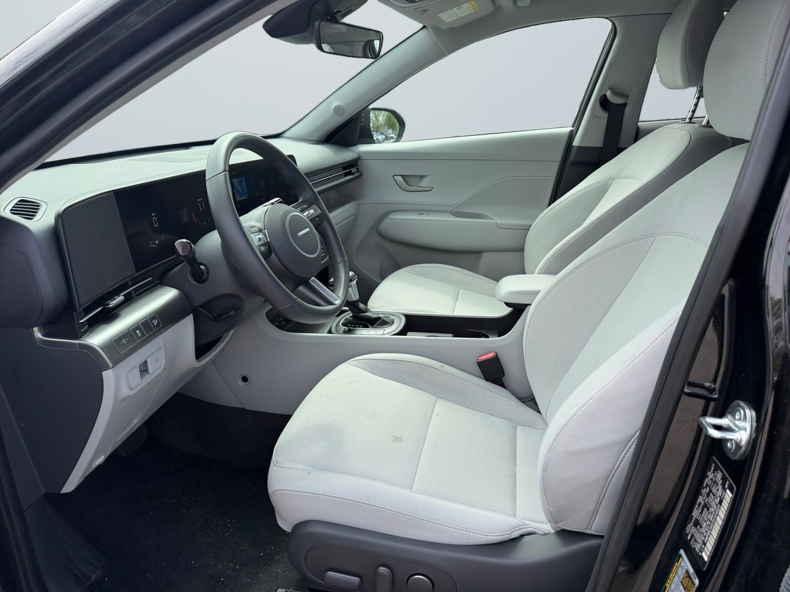 2025 Hyundai Kona SEL - Photo 9