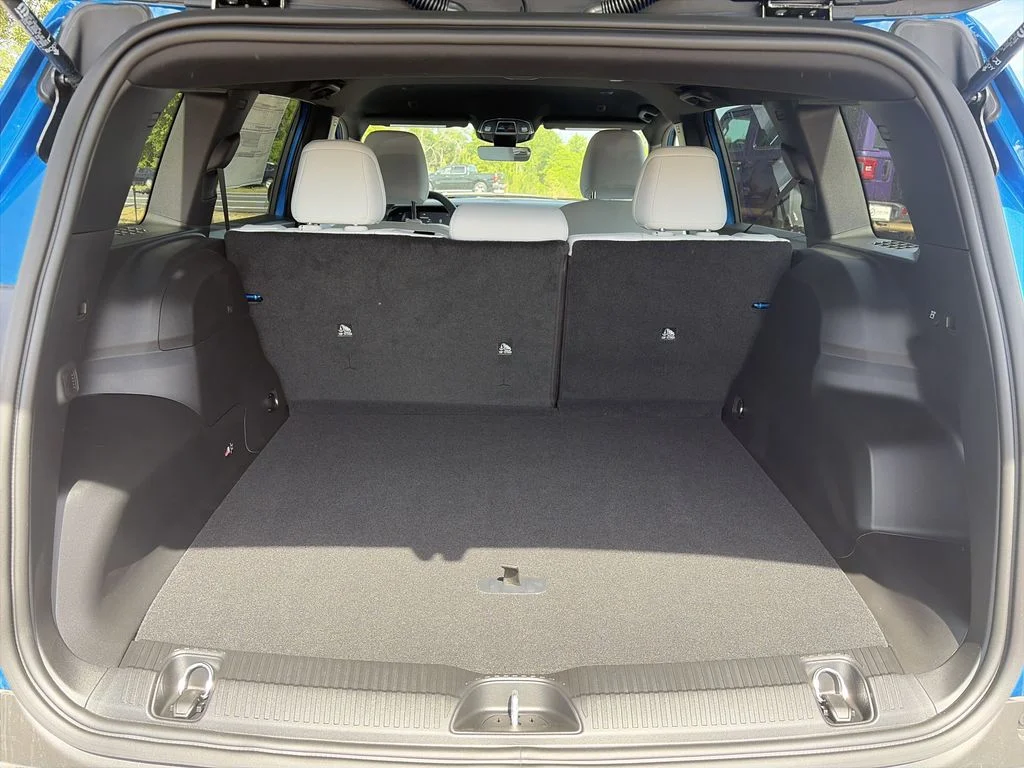 New 2026 Hydro Blue Pearlcoat Jeep Laredo image 28