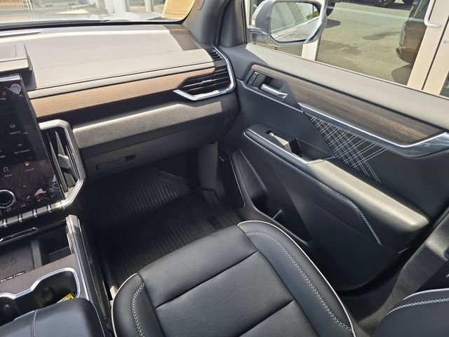2024 GMC Acadia Denali - Photo 14