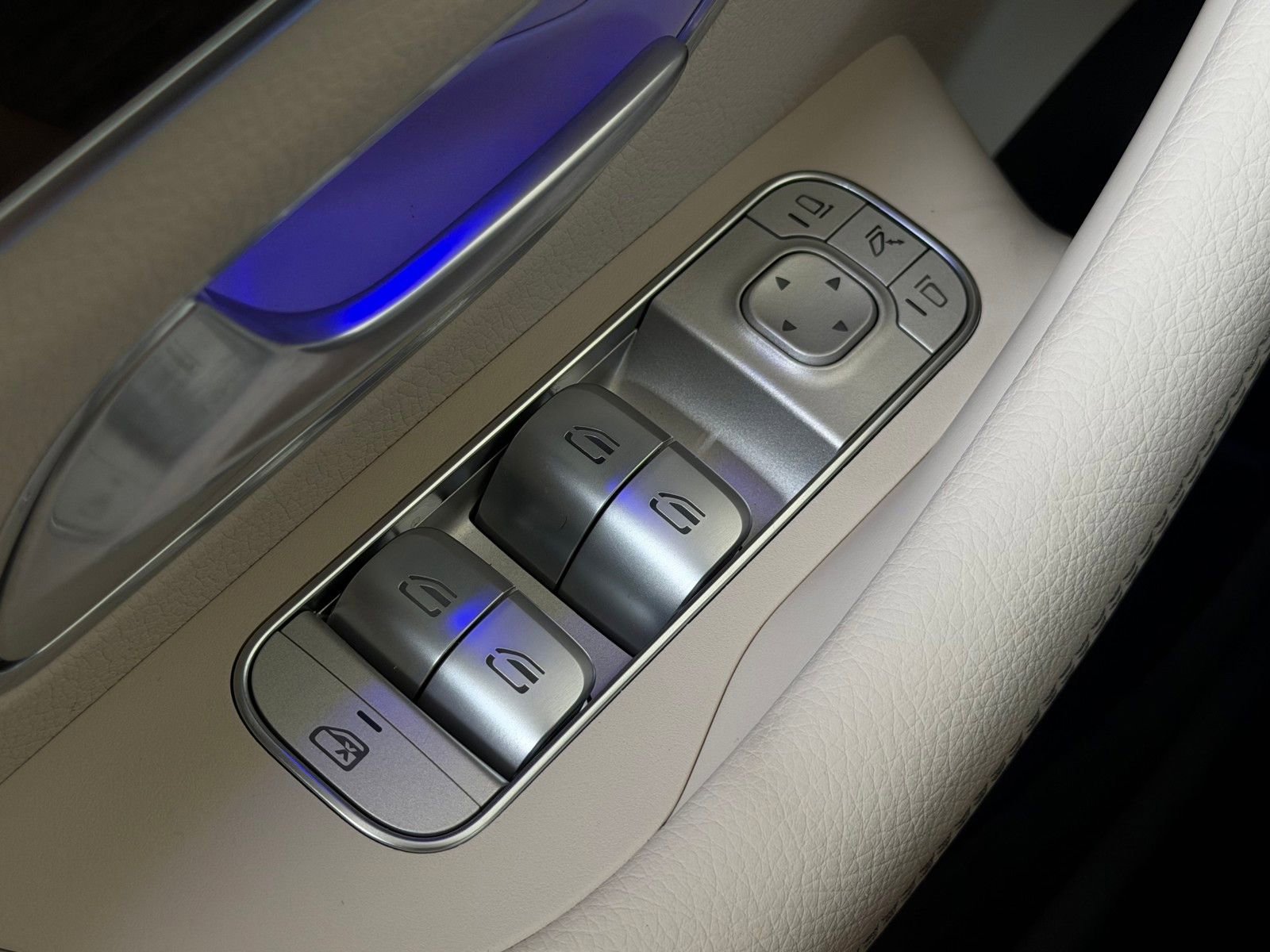 New 2026 Obsidian Black Metallic Mercedes-Benz GLS 450 image 44