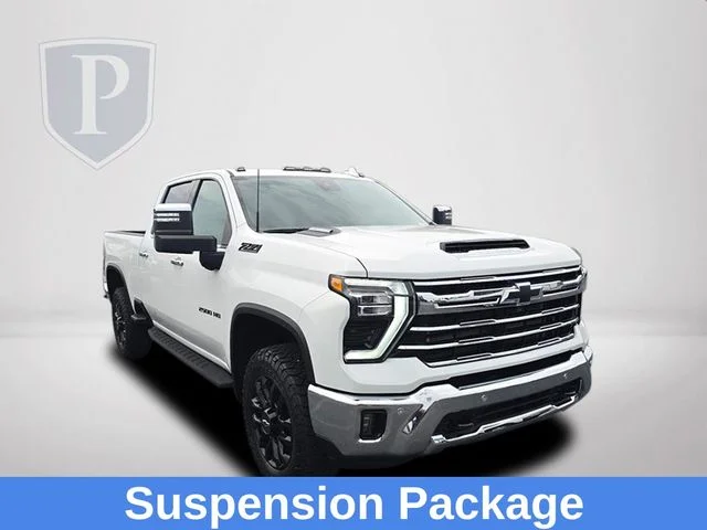 Used 2025 White Chevrolet LTZ image 13