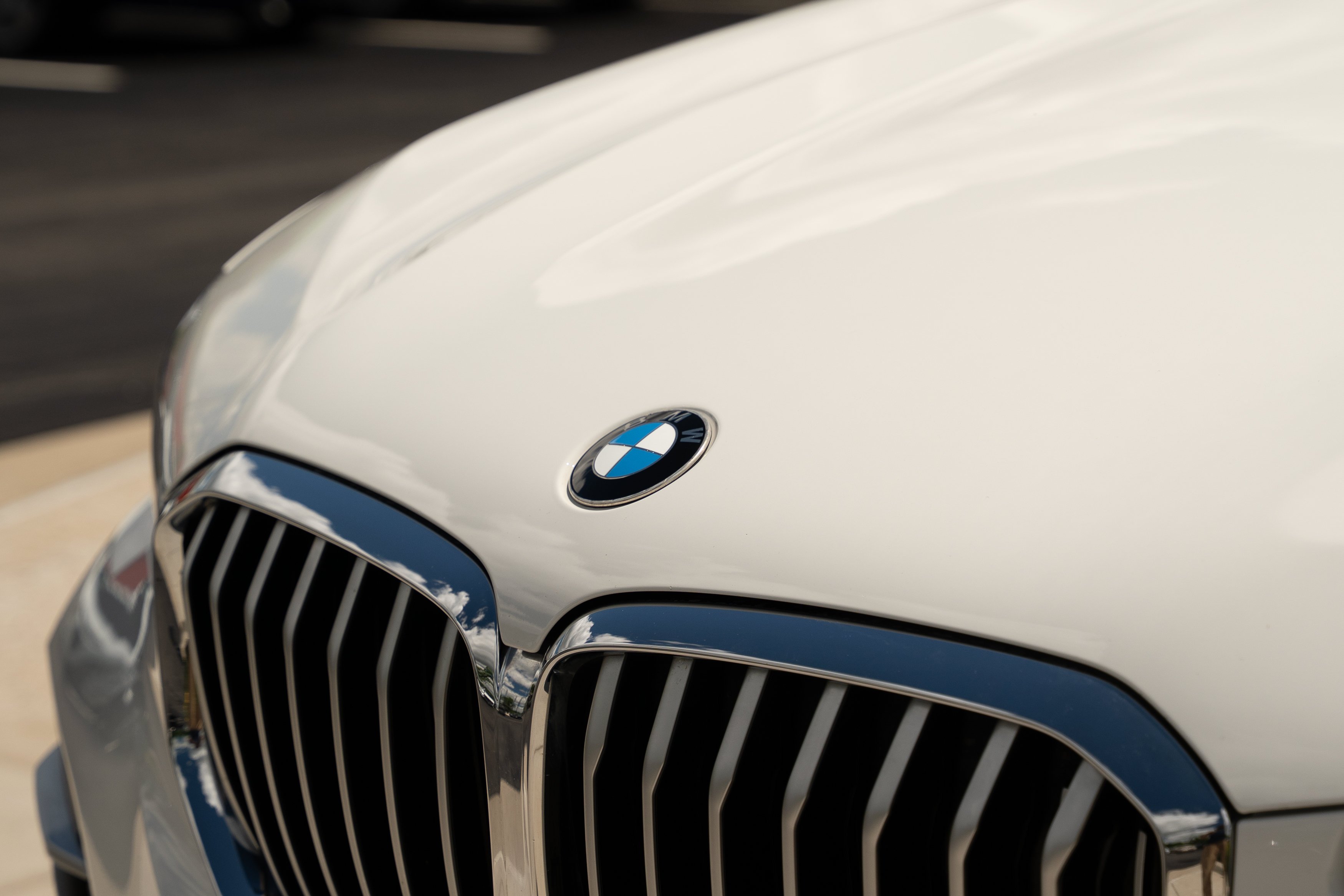 Used 2021 Alpine White BMW xDrive40i image 36
