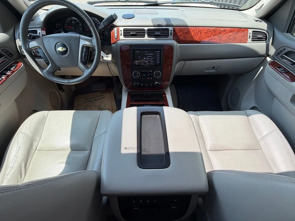 Used 2013 White Chevrolet LTZ image 10