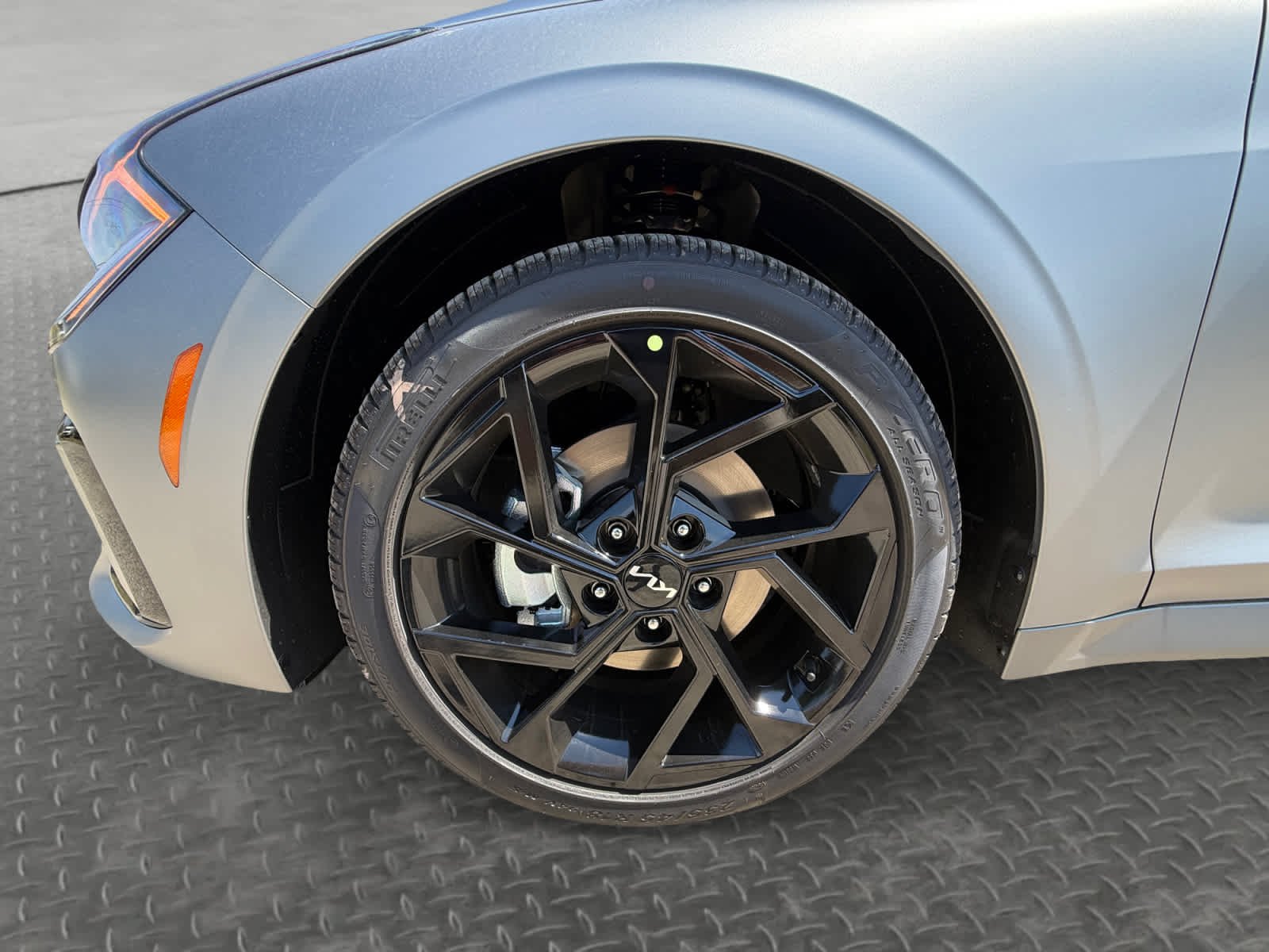 New 2026 Steel Matte Gray Kia GT-Line image 9