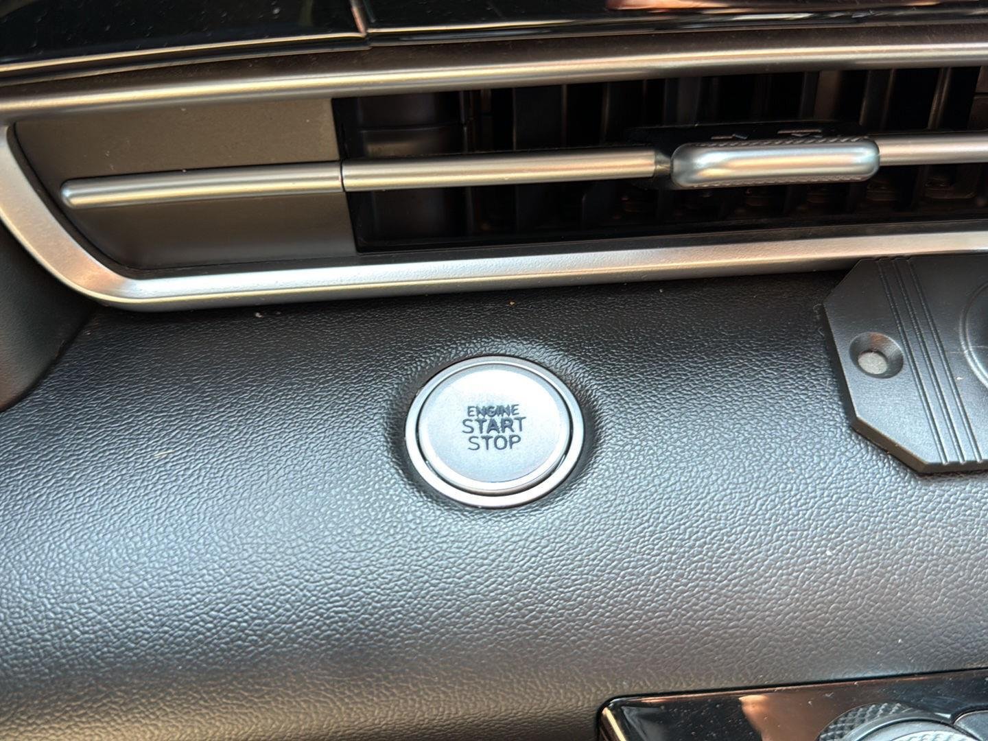 Used 2021 Electric Shadow Hyundai SEL image 18