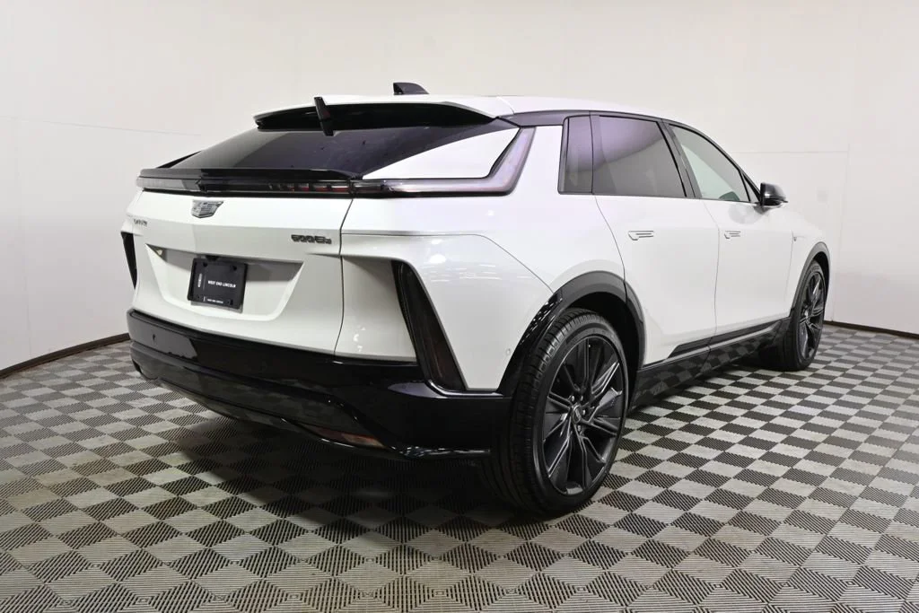 2025 Cadillac LYRIQ Sport 3 - Photo 6