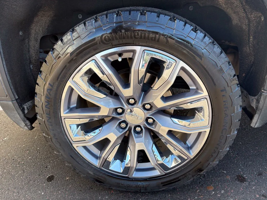 Used 2022 White GMC Denali image 6