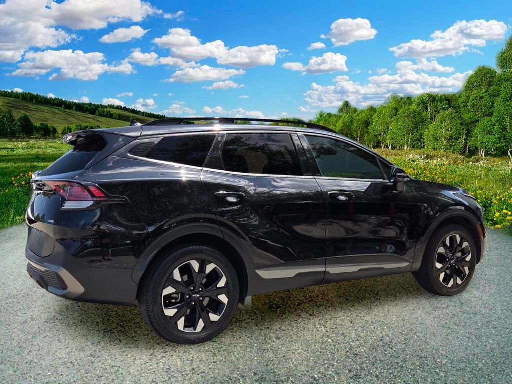 Used 2023 Black Kia X-Line image 6