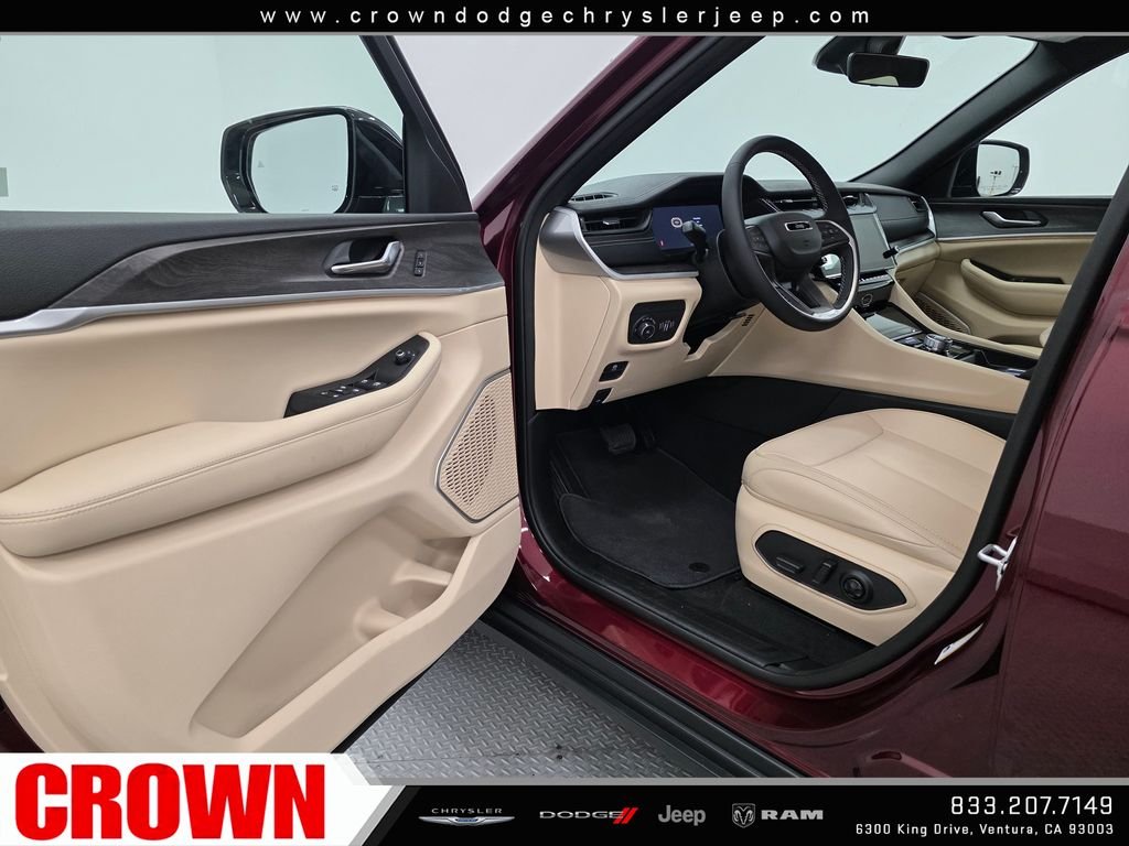 New 2026 Velvet Red Pearl-Coat Exterior Paint Jeep Limited image 18