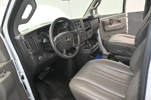 Used 2022 Summit White Chevrolet LS image 6