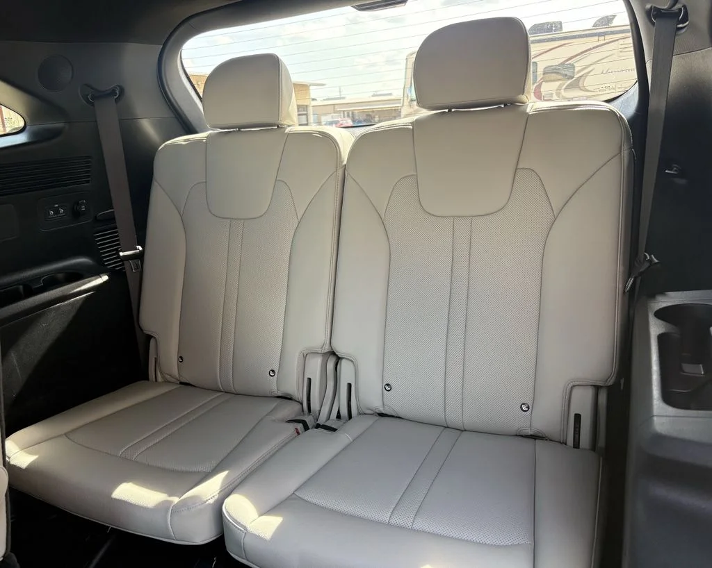 Used 2025 Cityscape Green Kia SX Prestige image 25