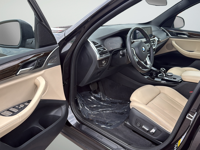 Used 2023 Gray BMW xDrive30i image 34