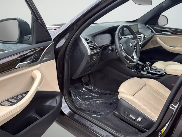 Used 2023 Gray BMW xDrive30i image 34