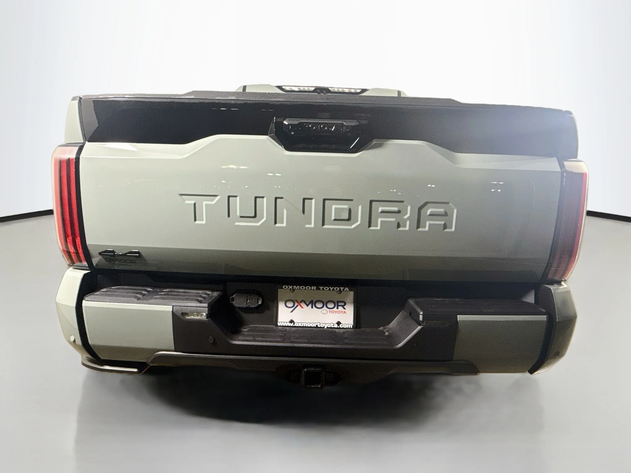 New 2026 Lunar Rock Toyota Platinum image 8