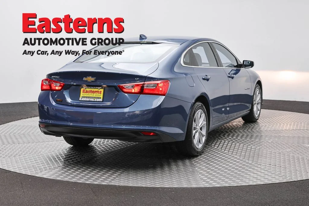 Used 2025 Blue Chevrolet LT image 5