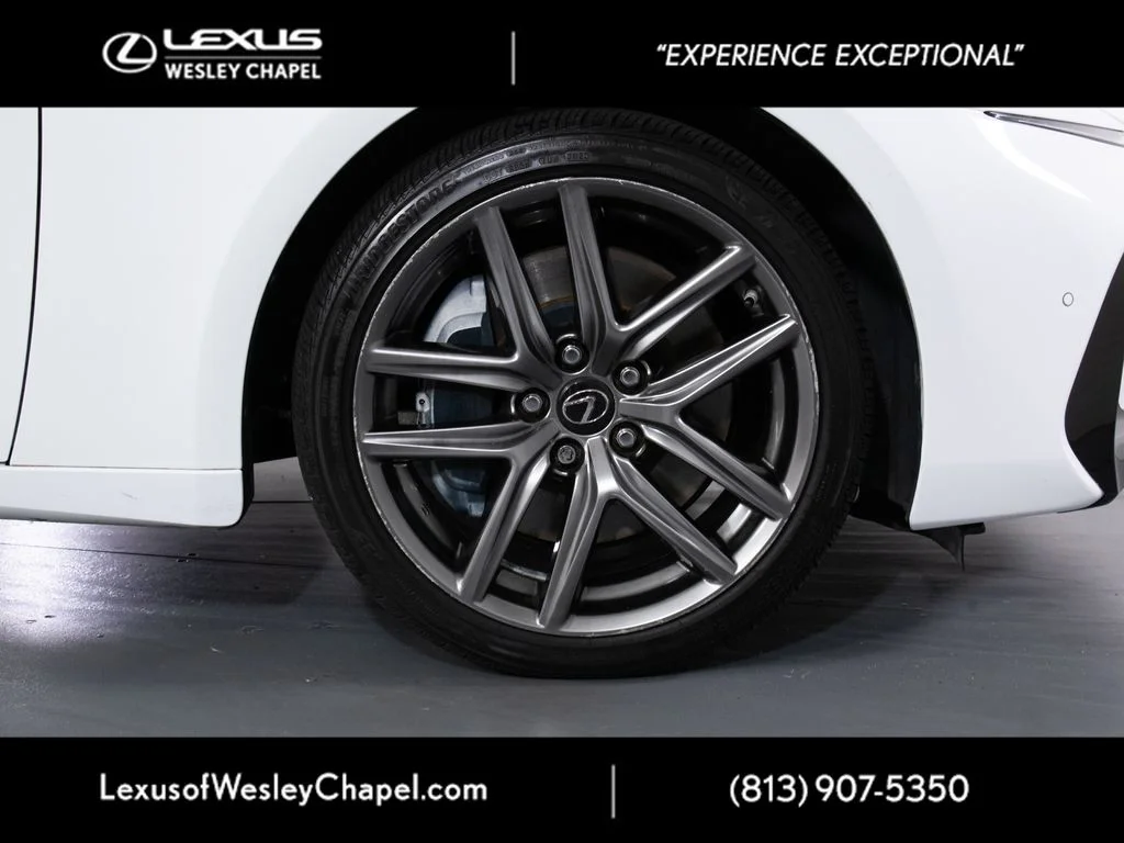 Used 2018 White Lexus 350 image 5
