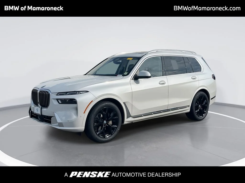 2023 BMW X7 xDrive40i's photo