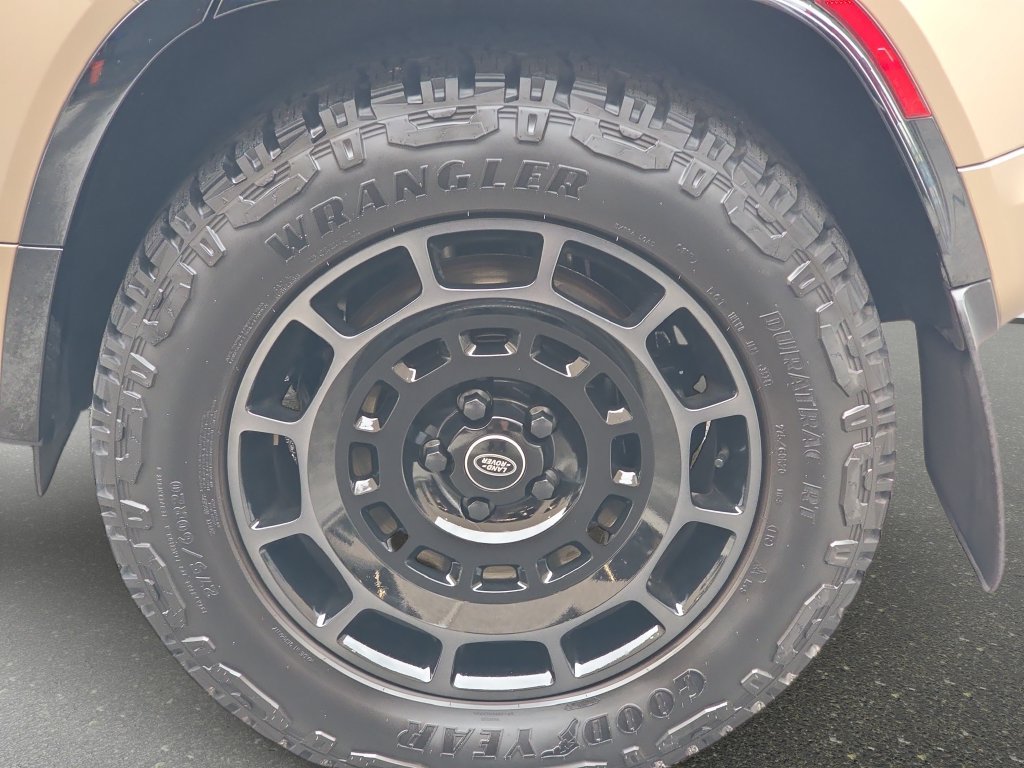 Certified Used 2025 Brown Land Rover OCTA image 34