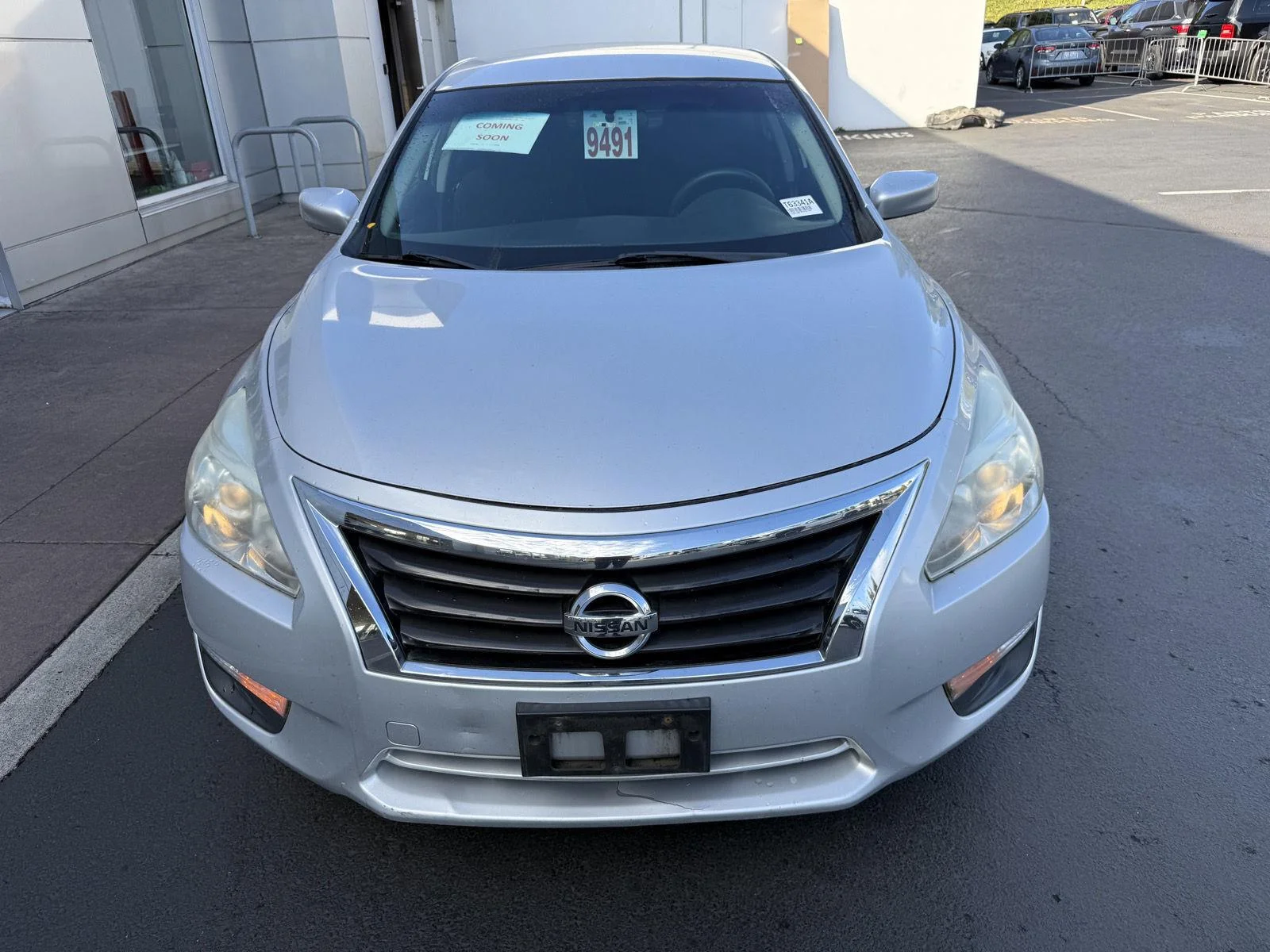 Used 2014 Brilliant Silver Metallic Nissan 2.5 S image 8