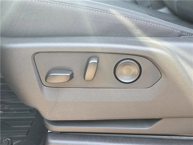 New 2026 Onyx Black GMC Elevation image 10